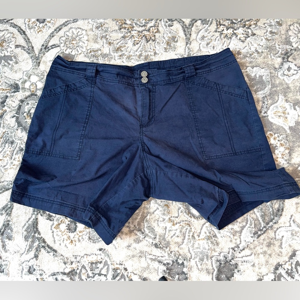Lane Bryant Sz 18 Navy Shorts 2 Button Closure High Rise Pockets-Casual